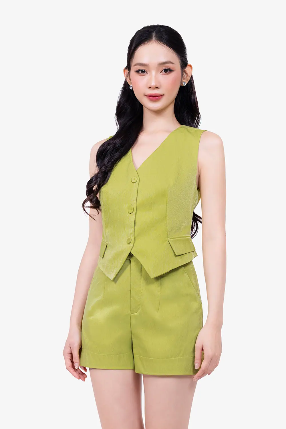 Quần đùi nữ màu xanh lá