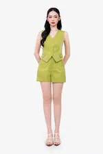 Quần đùi nữ màu xanh lá