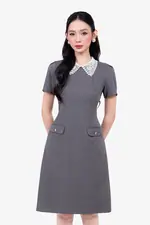 Đầm công sở chữ A màu xám cổ phối ren