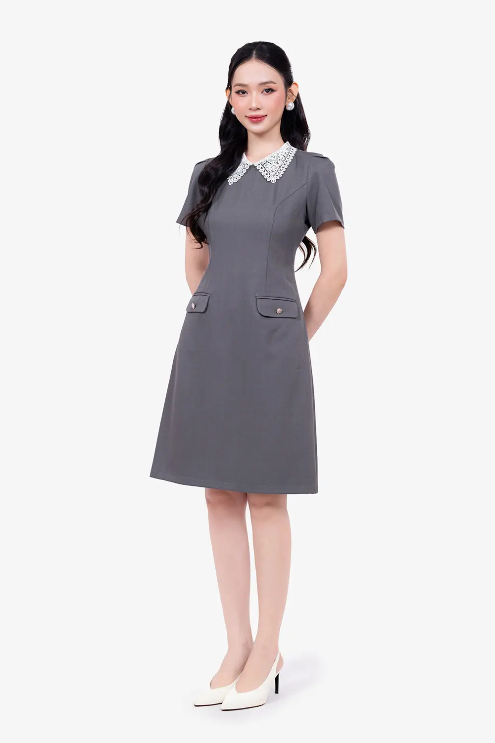 Đầm công sở chữ A màu xám cổ phối ren