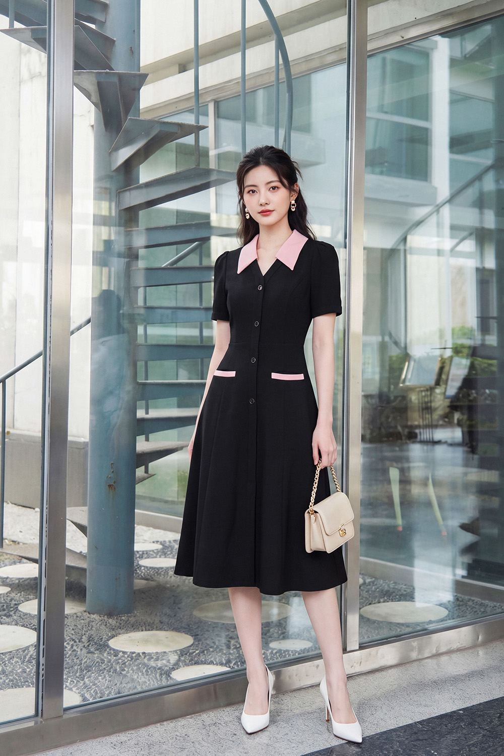 Đầm xòe đen công sở phối hồng