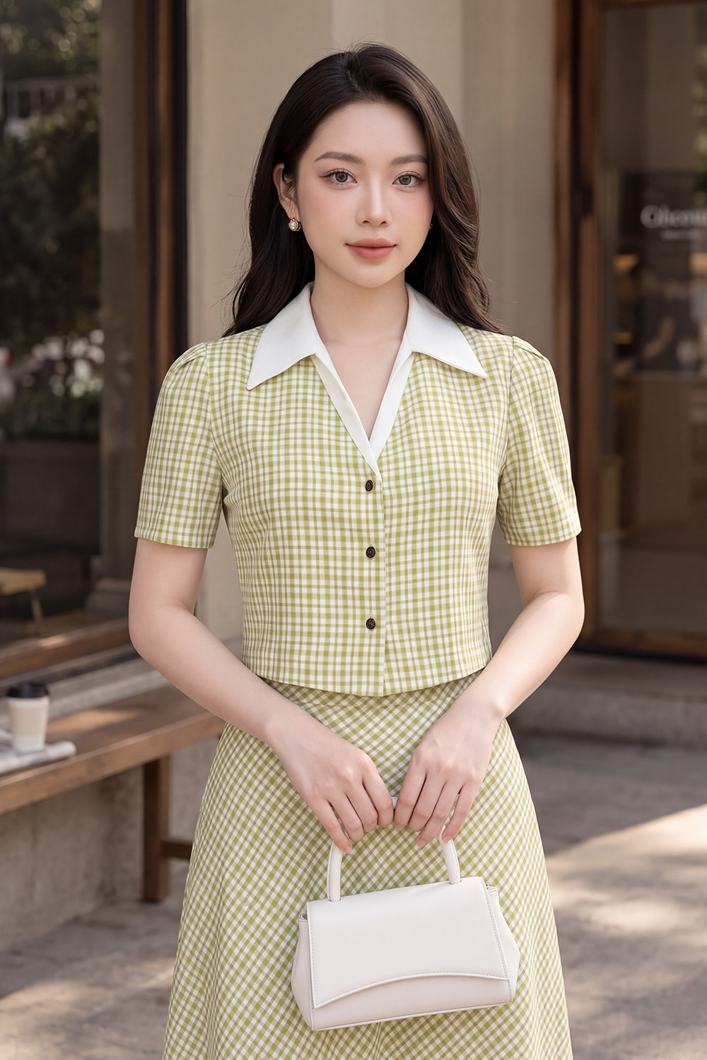 Áo kiểu caro dáng ngắn cổ sơ mi