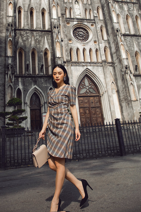 Đầm nhấn eo tay lửng sang trọng