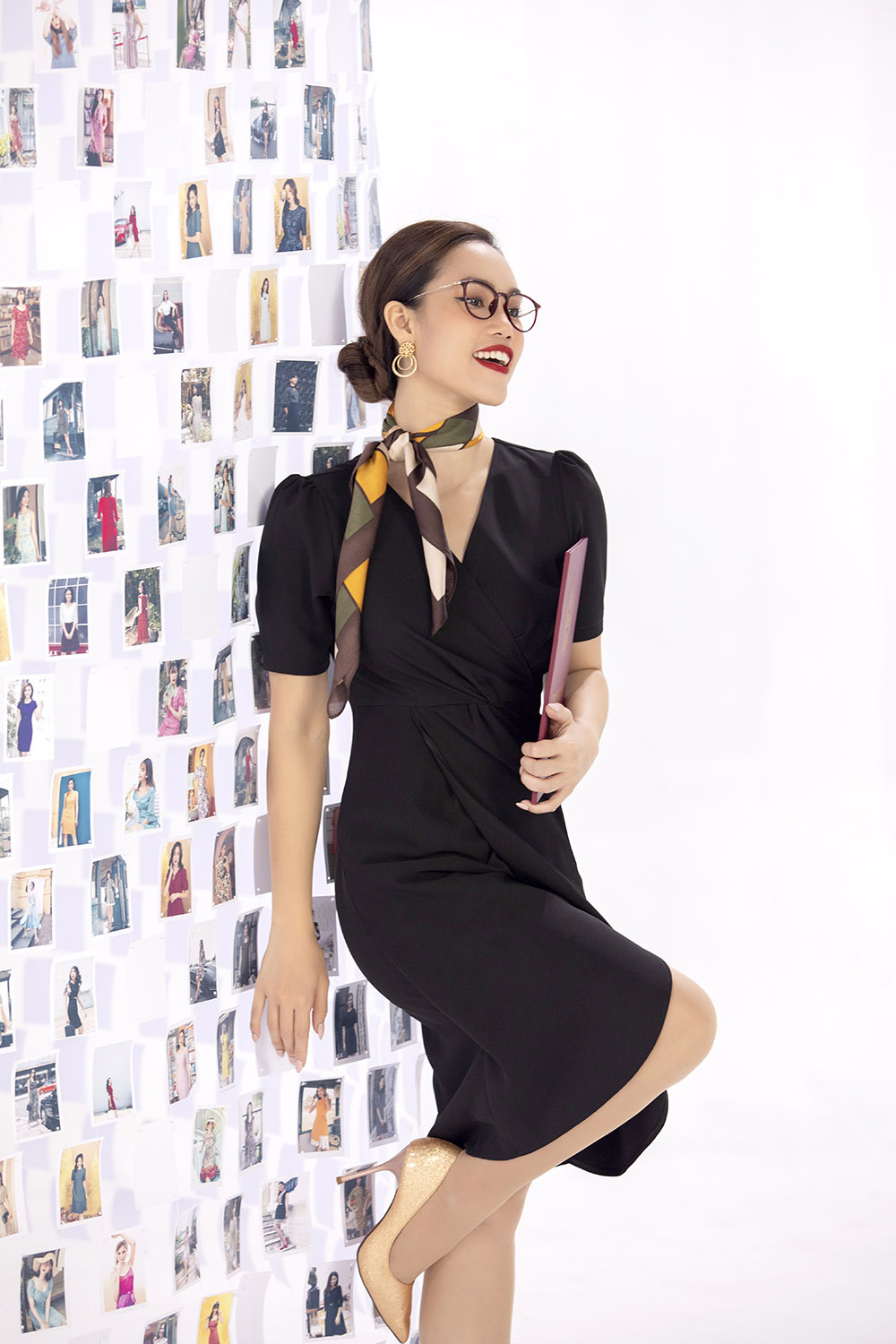 Đầm đen dáng chữ A tùng váy đắp chéo xẻ tà KK98-22