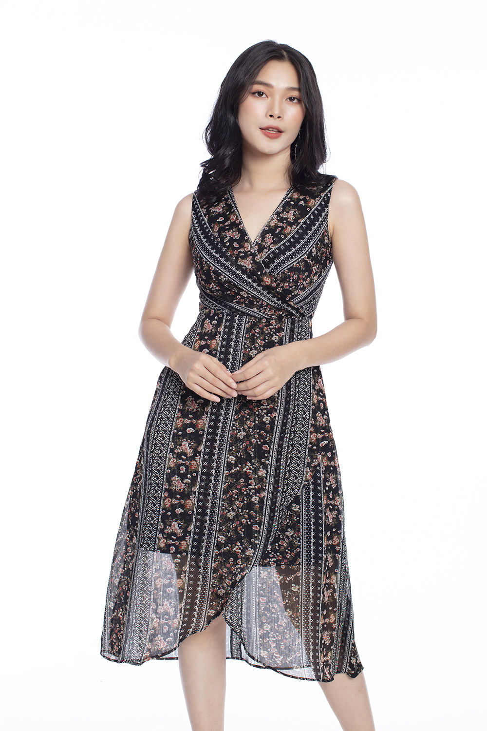 Đầm voan họa tiết tùng váy đắp xéo 