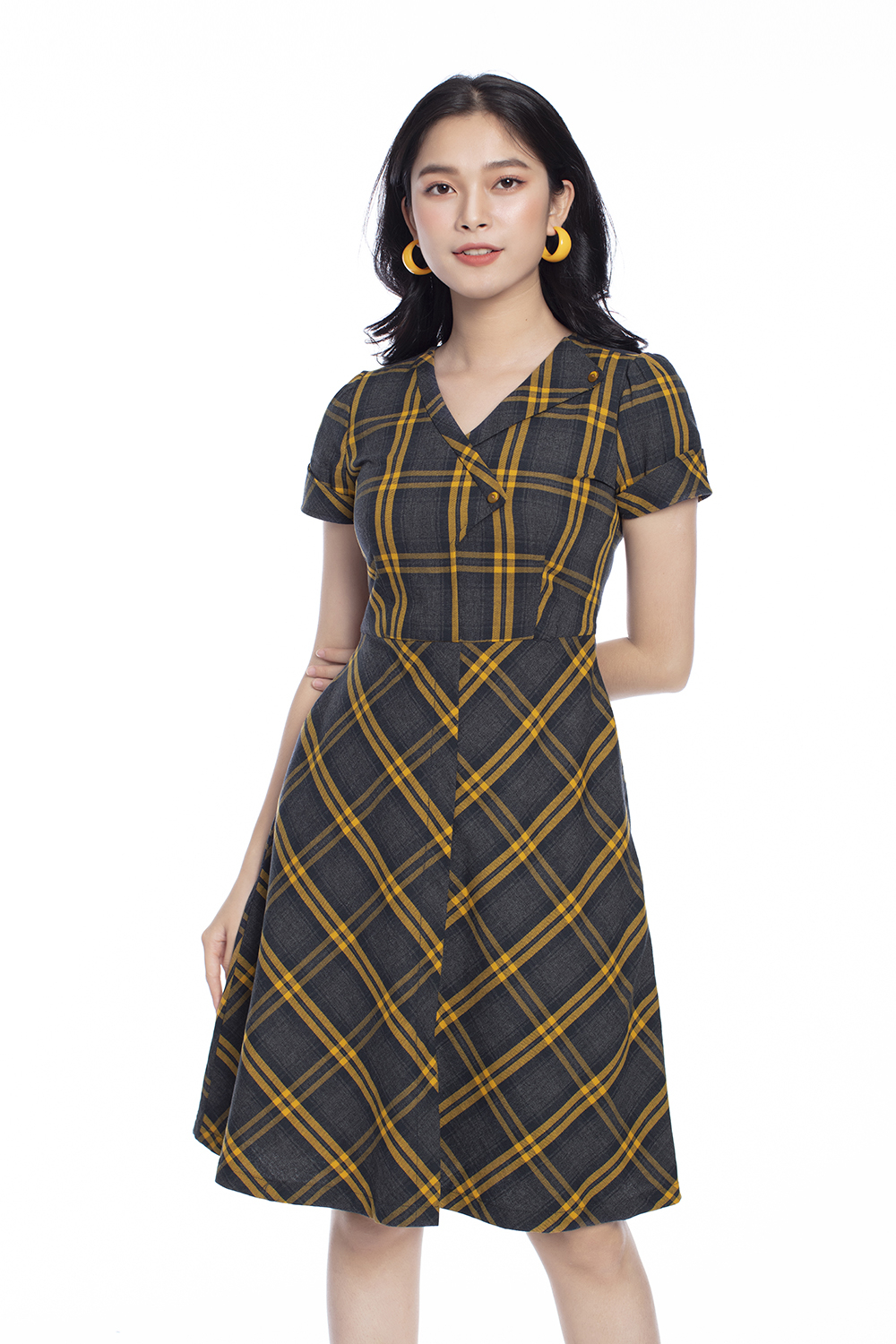 Đầm xòe họa tiết caro cổ V 