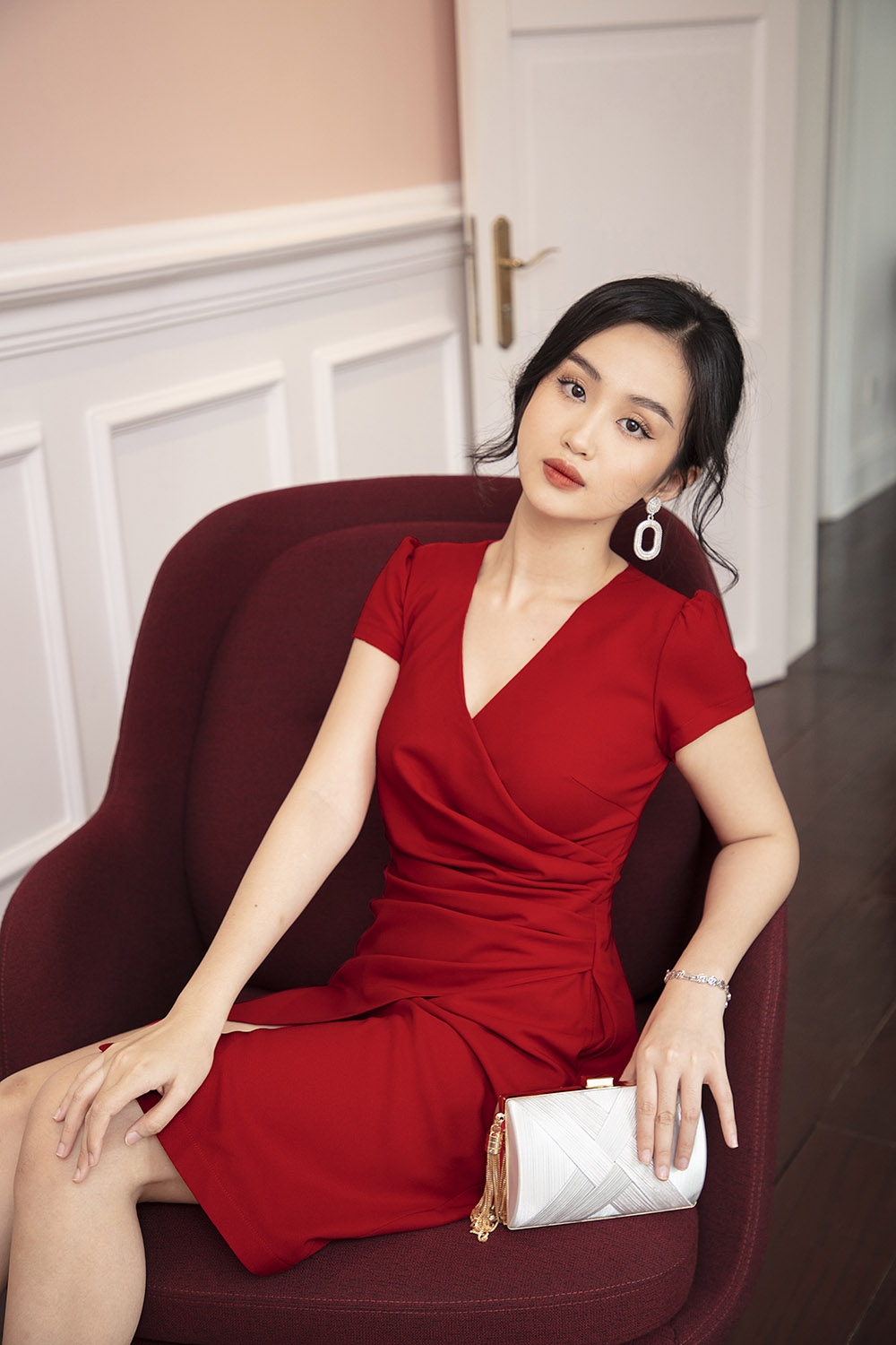 Đầm ôm body nhấn eo tùng váy đắp xéo 