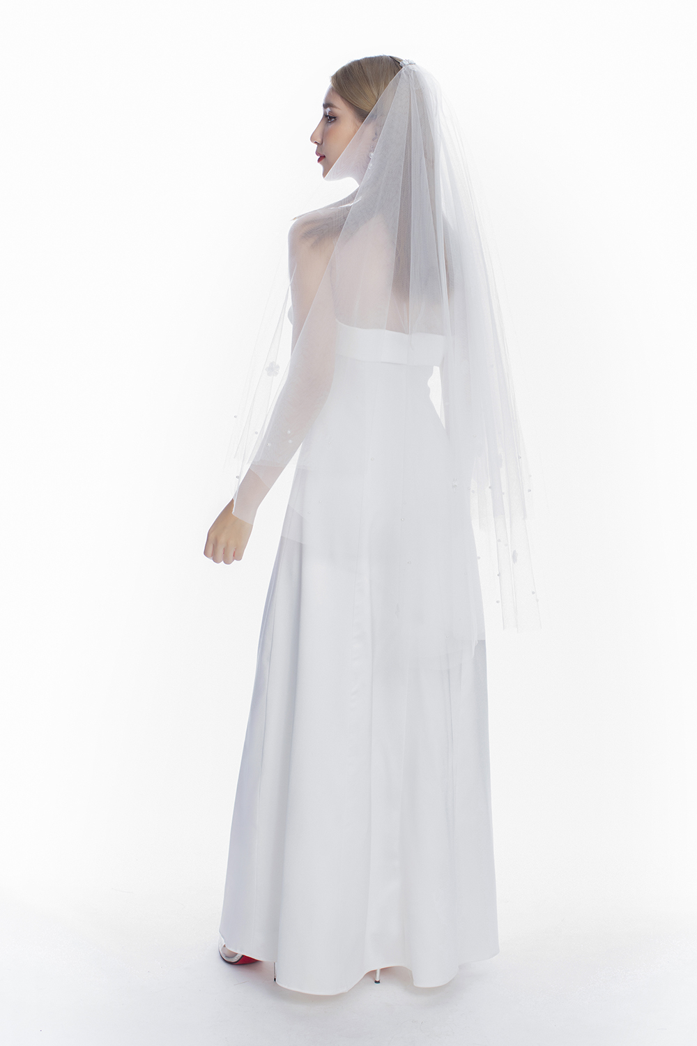 Đầm dự tiệc cưới phối ren lưới dáng dài 