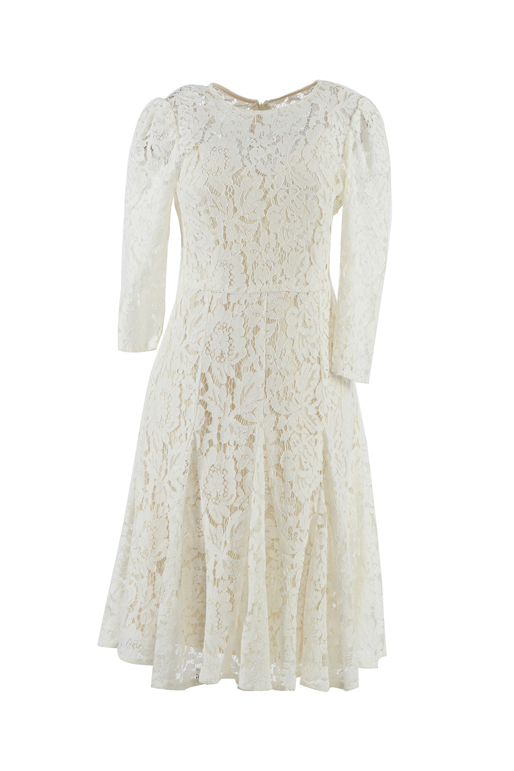 Đầm ren trắng dáng đuôi cá tay lửng 