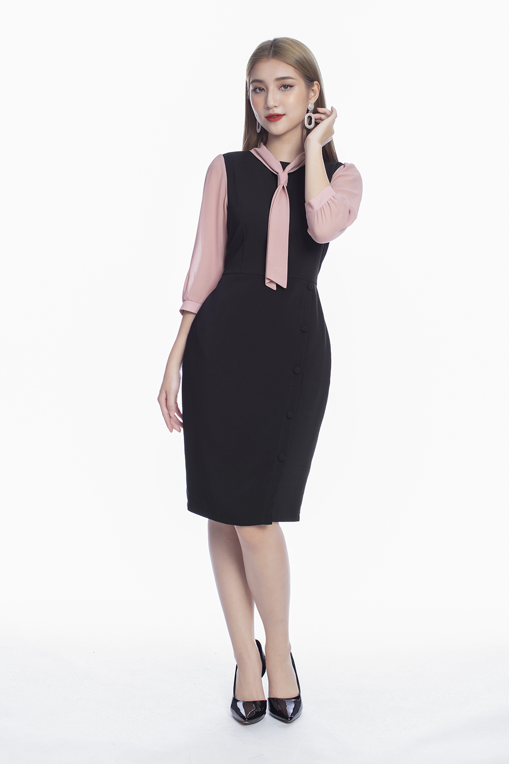 Đầm ôm body tay lửng cổ phối nơ 