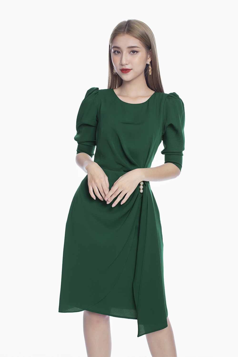 Đầm chữ A tay lỡ nhấn eo 