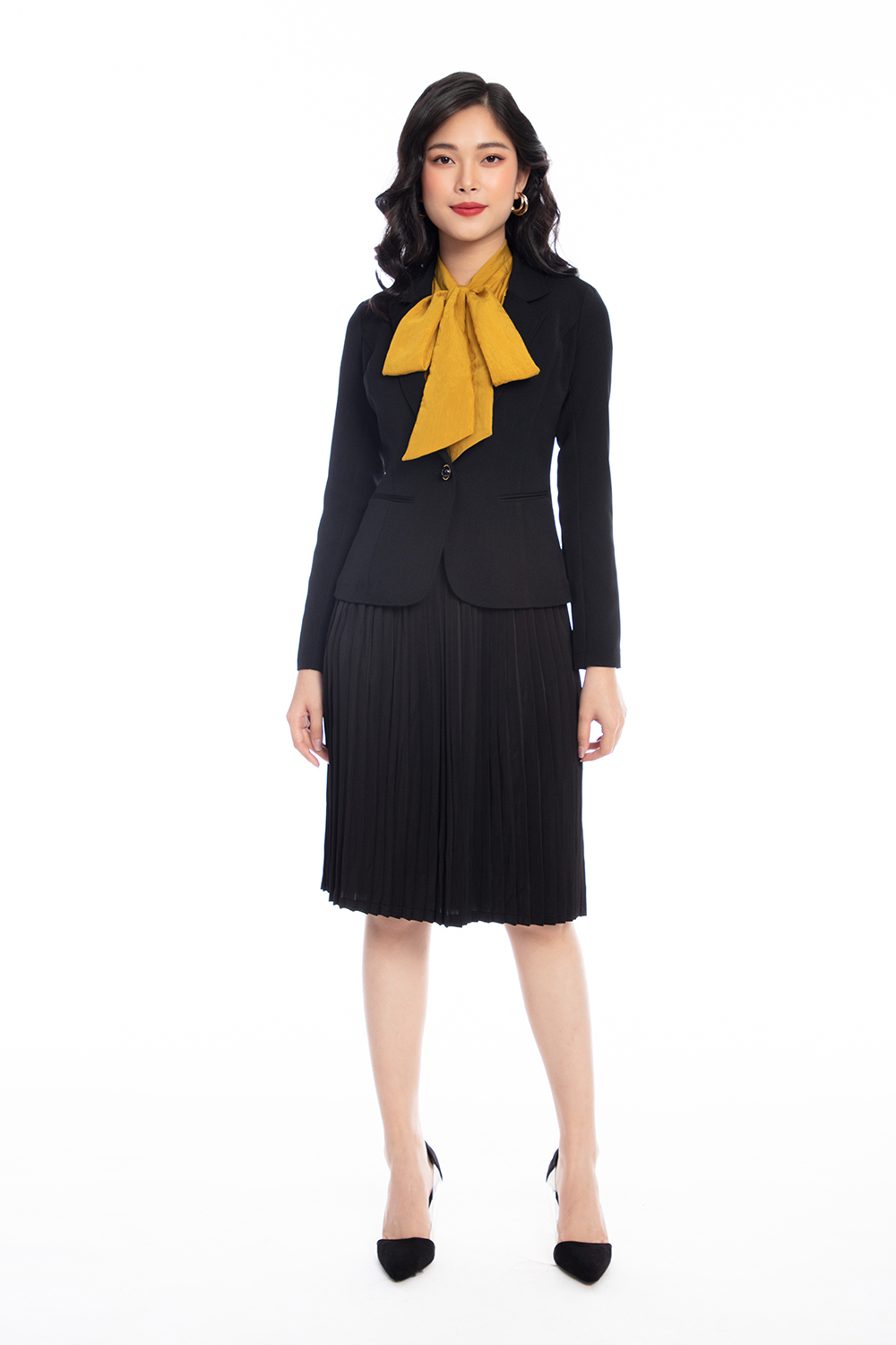 Áo khoác blazer dáng ôm màu đen 