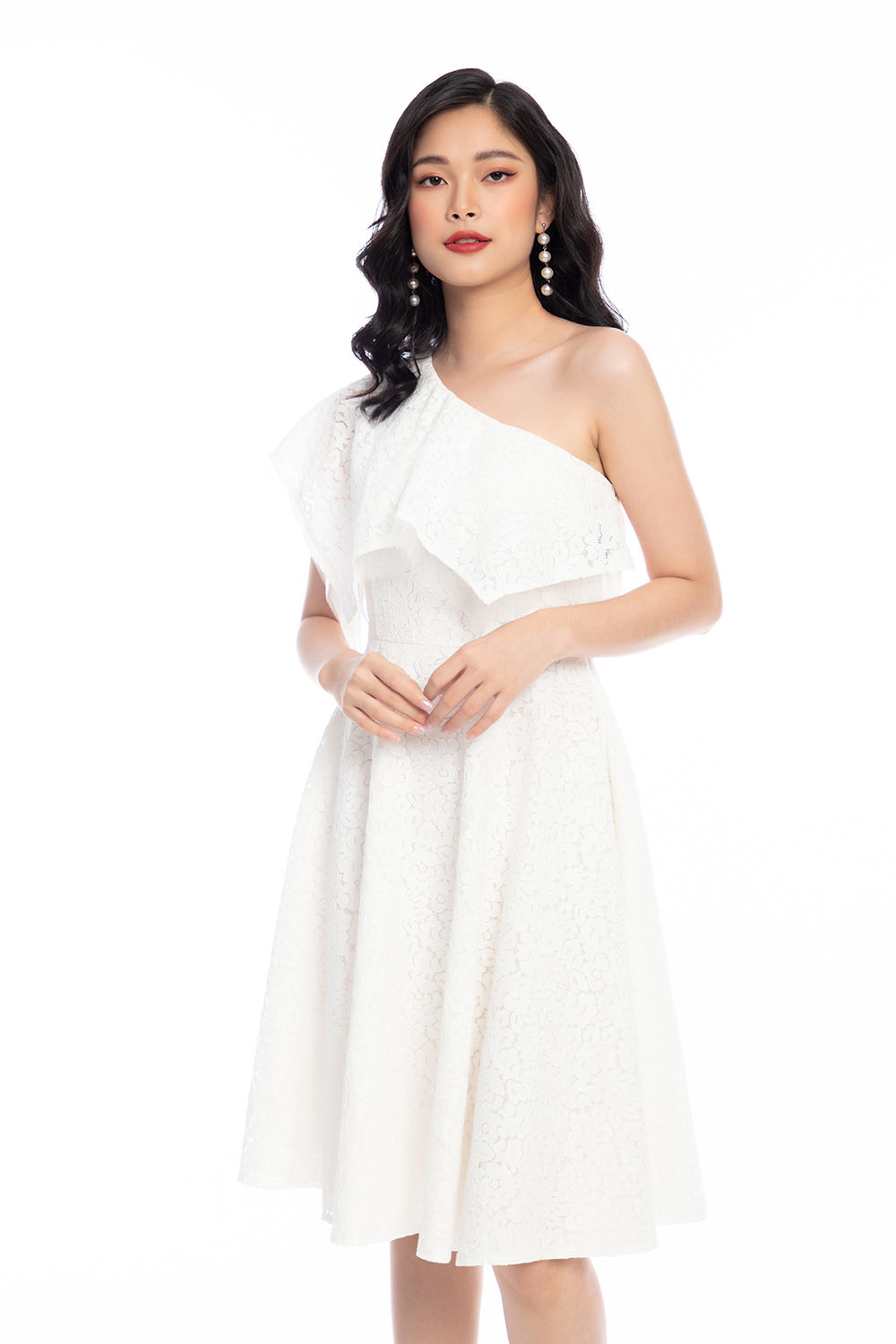 MAVEN - Váy trắng xoè tay bồng đính kết hoa Viola White Dress - Tìm Voucher