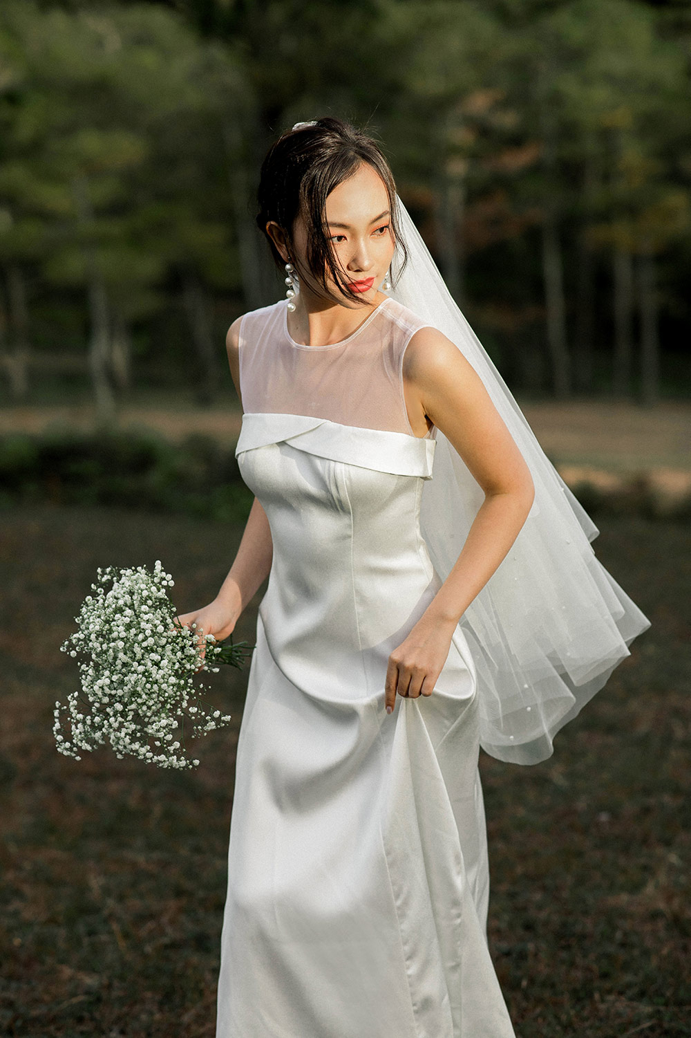 Đầm dự tiệc cưới phối ren lưới dáng dài 