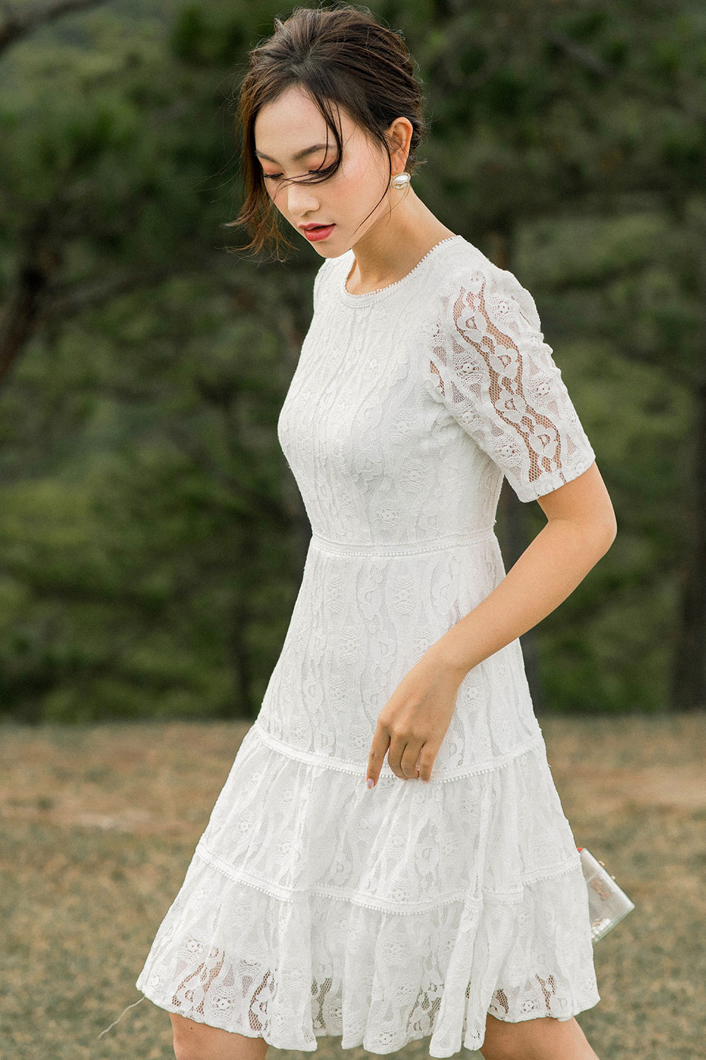 Đầm ren xòe tay lửng 