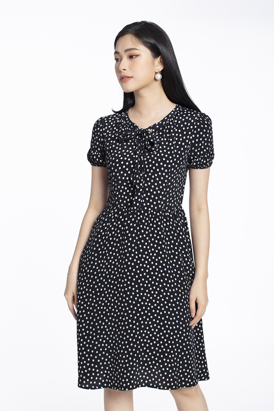 Đầm xòe chấm bi cổ phối nơ KK98-13 | Thời trang công sở K&K Fashion