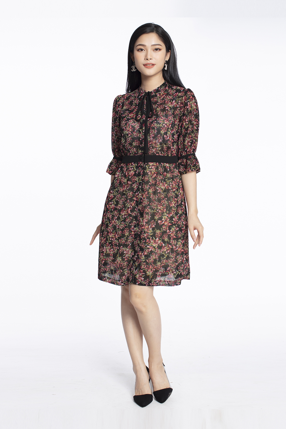 Đầm voan hoa nhấn eo tay lỡ 