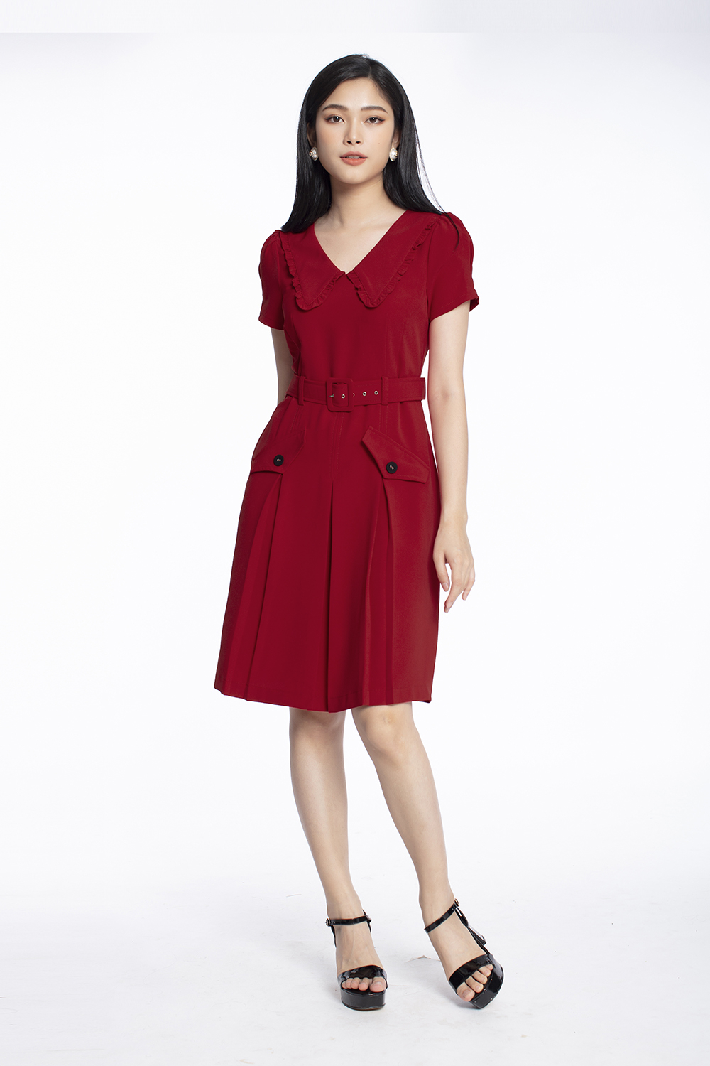 Đầm chữ A xếp ly cổ sen kèm thắt lưng 