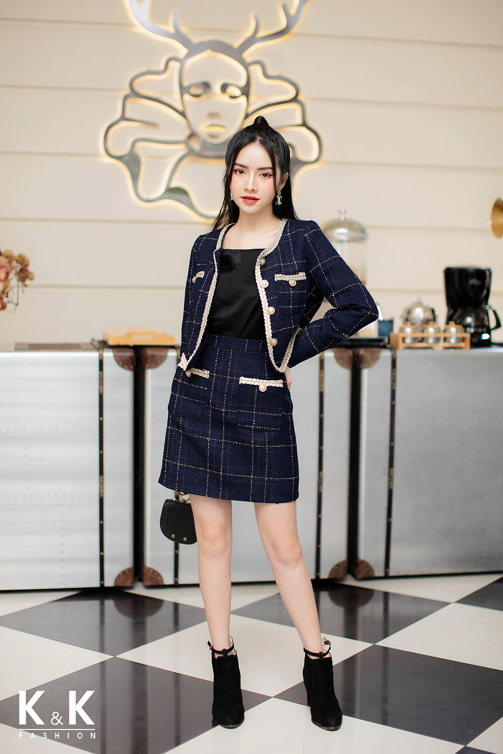 Chân váy ngắn phối 2 túi 