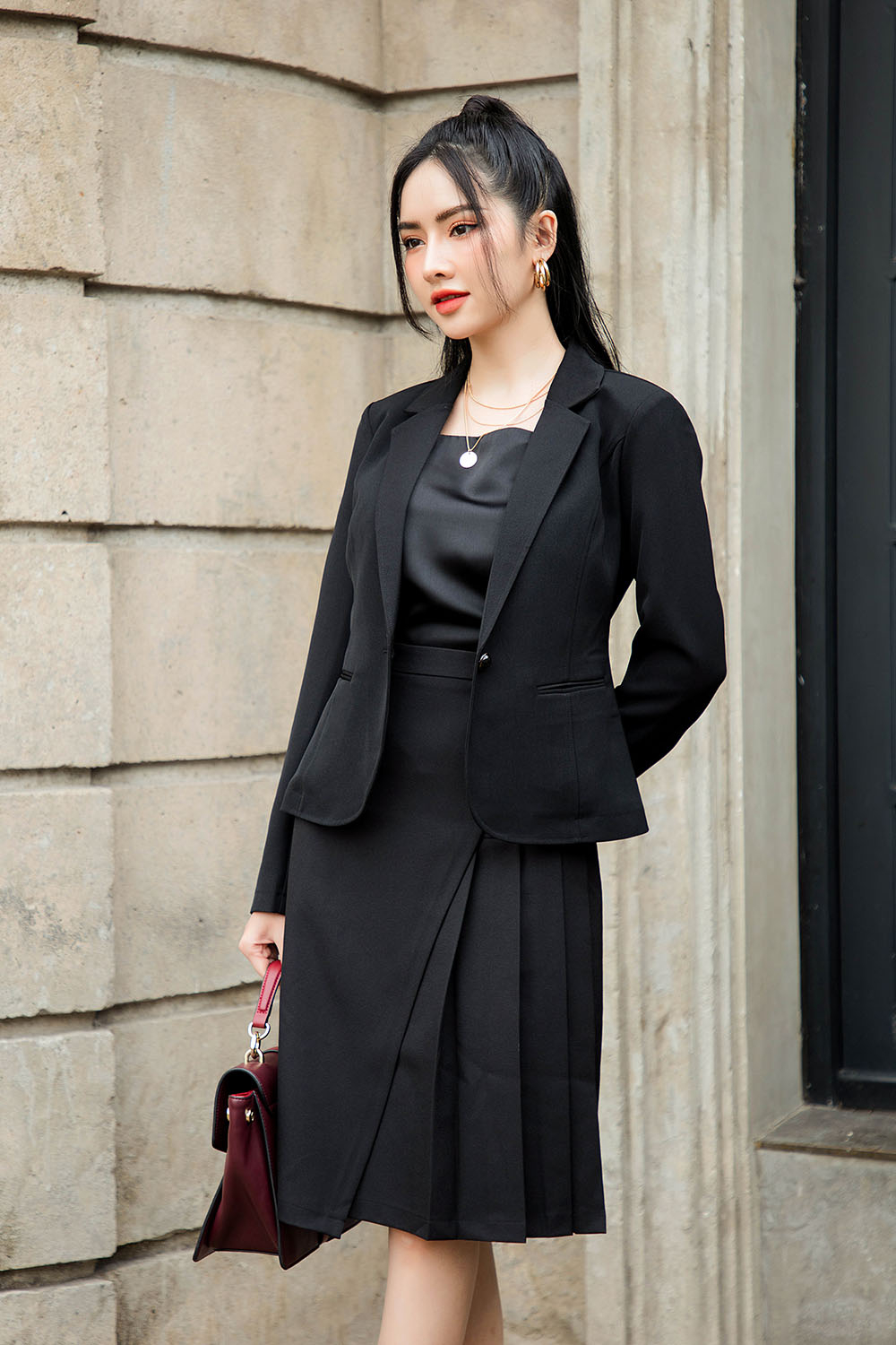 Áo khoác blazer dáng ôm màu đen 