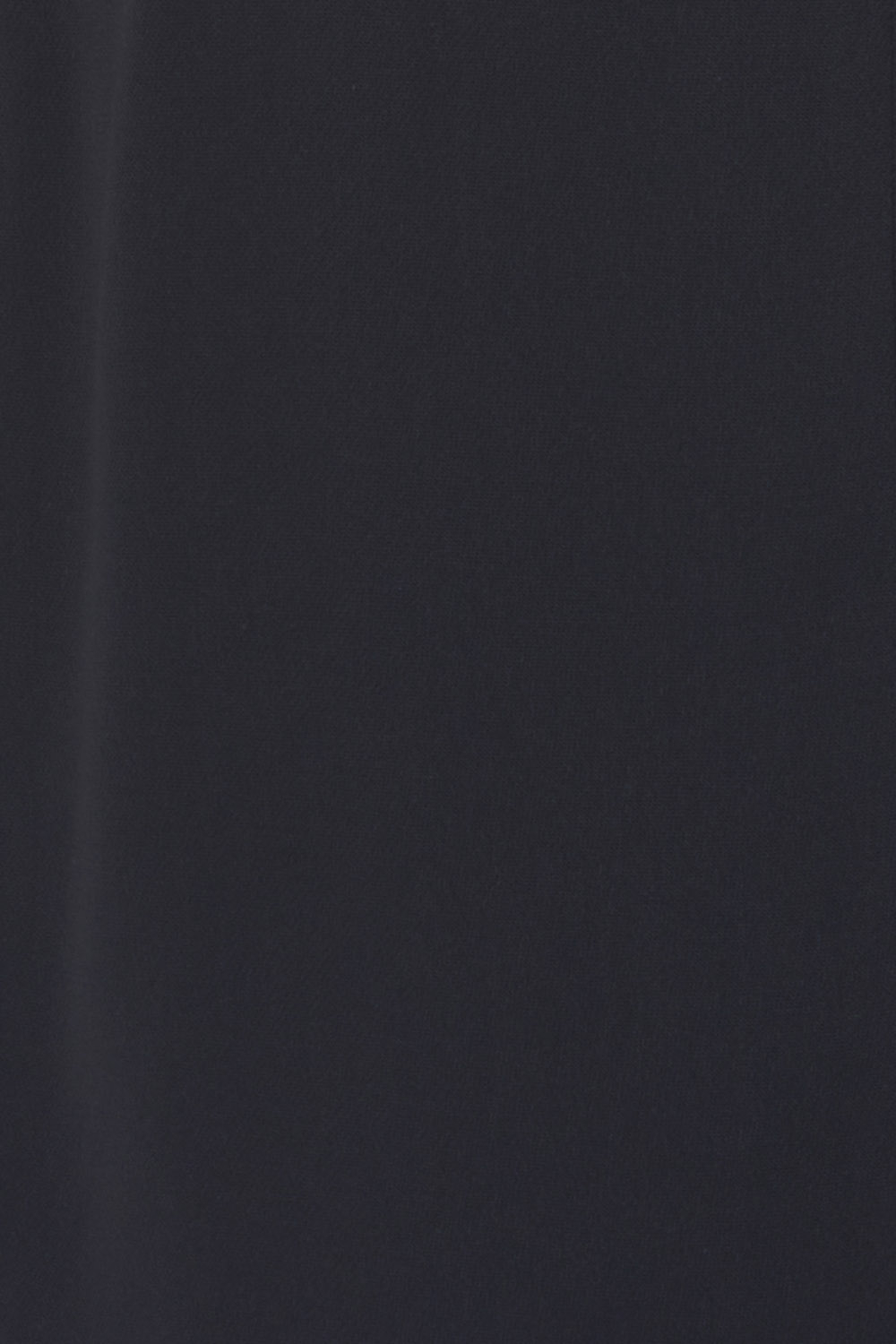 Đầm đen dáng chữ A phối voan cóc 