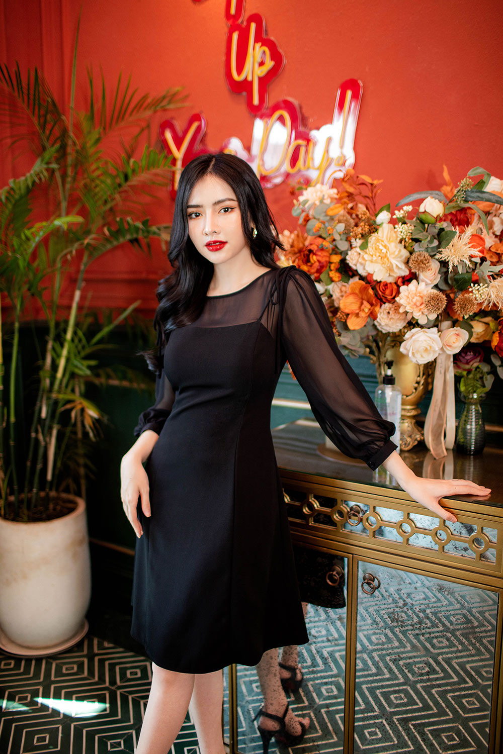 Set Váy 2 Dây Nhung + Áo Dài Tay Tơ Đũi - Yếm Đầm Nhung Đen Dáng Xòe A + Áo  Voan Tơ Trắng Buộc Nơ Tay Phồng Viền Bèo Cổ | Shopee Việt Nam