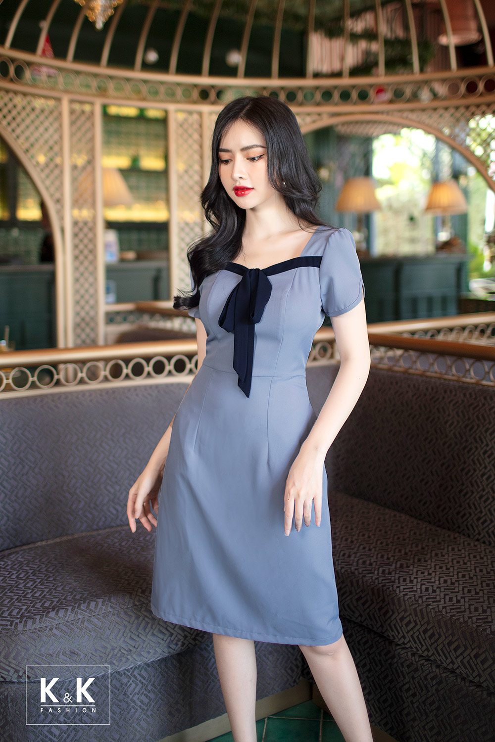 Đầm chữ A cổ vuông phối nơ