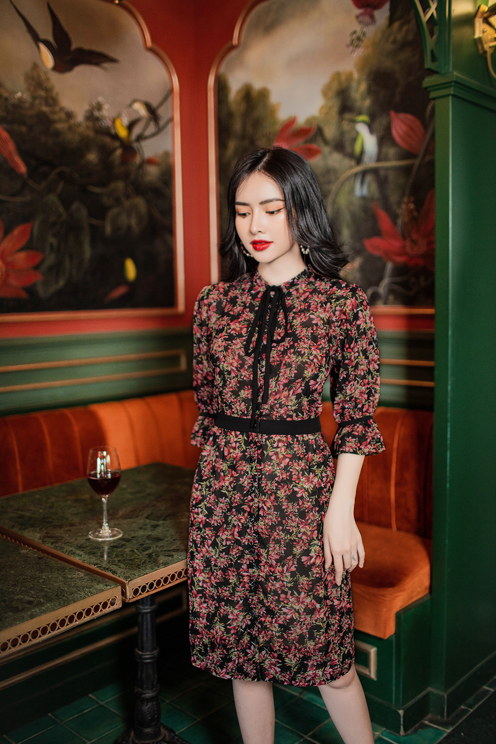 Đầm voan hoa nhấn eo tay lỡ 