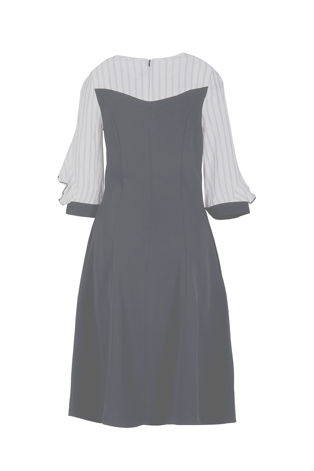 Đầm xòe tay lỡ phối bèo 