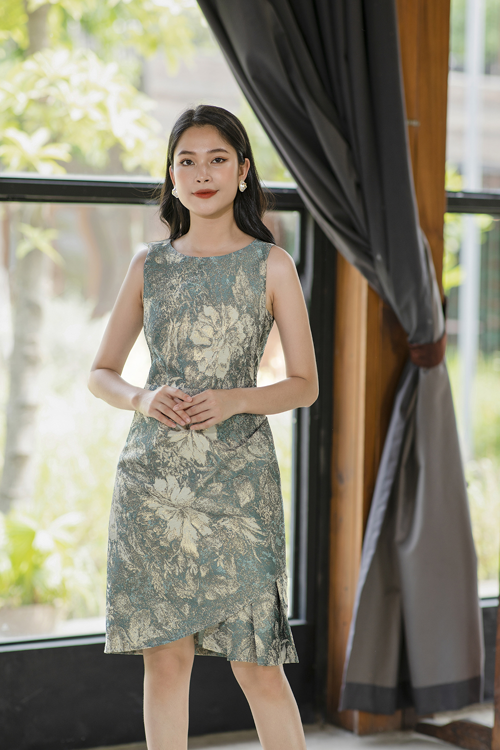 Đầm hoa dáng chữ A eo xếp ly 