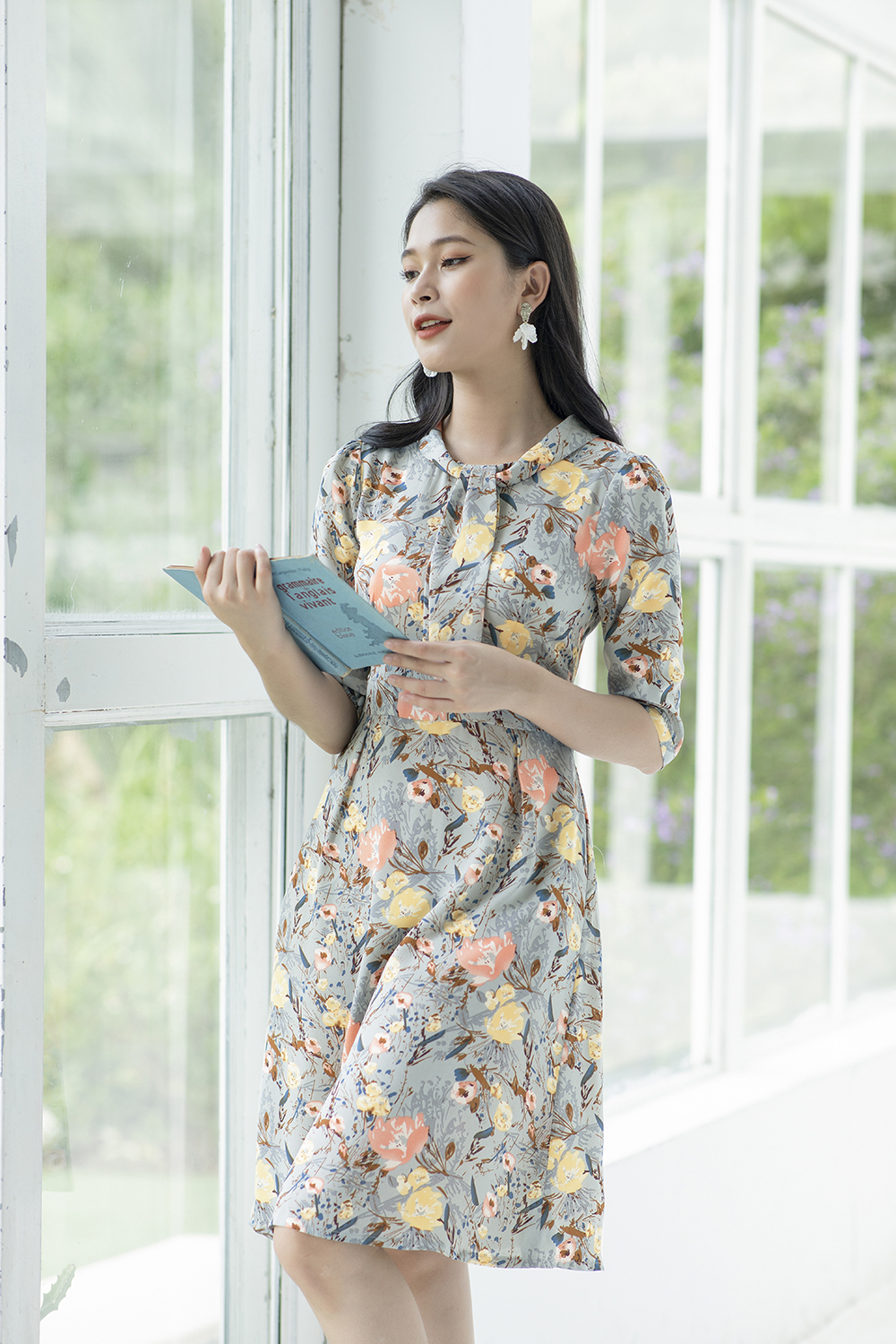 Đầm xòe họa tiết hoa tay lỡ 