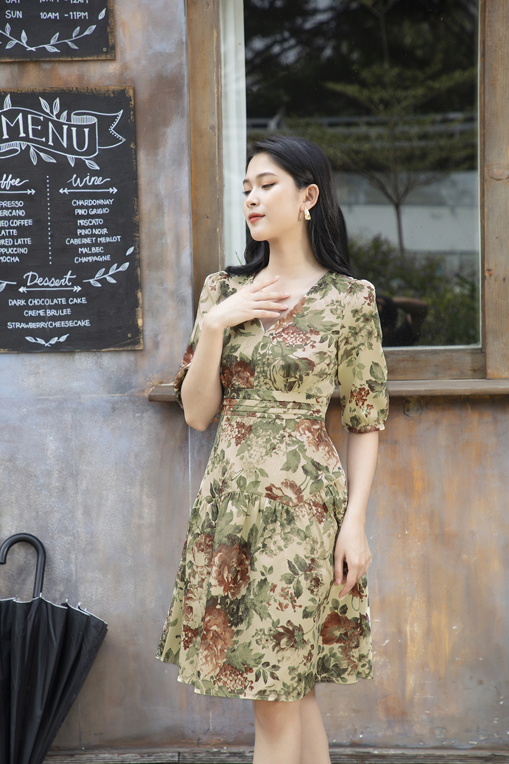 Đầm hoa đuôi cá tay lỡ eo xếp ly Mã SP : KK104-35