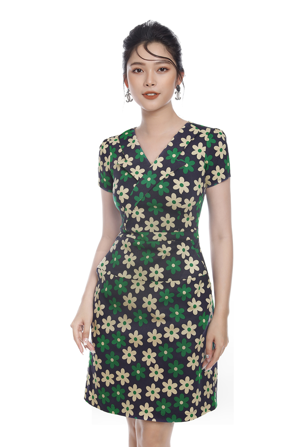 Đầm hoa dáng chữ A cổ V tay ngắn 