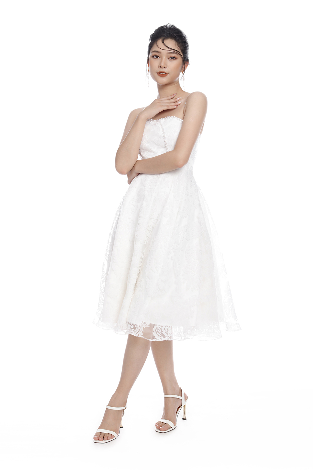 Đầm tiệc hai dây dáng xòe phối ngọc trai 