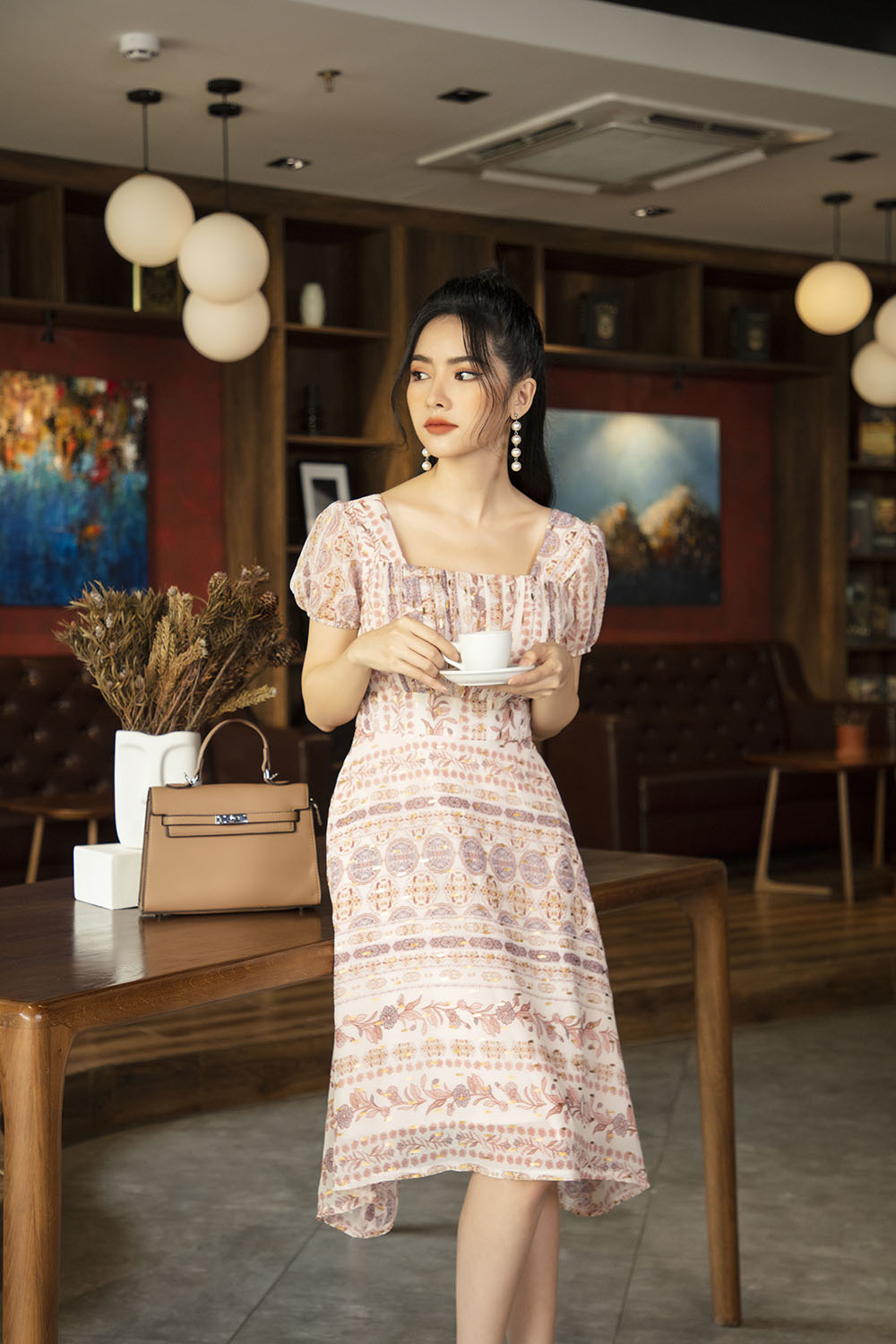 Đầm xòe họa tiết hoa xếp ly ngực 