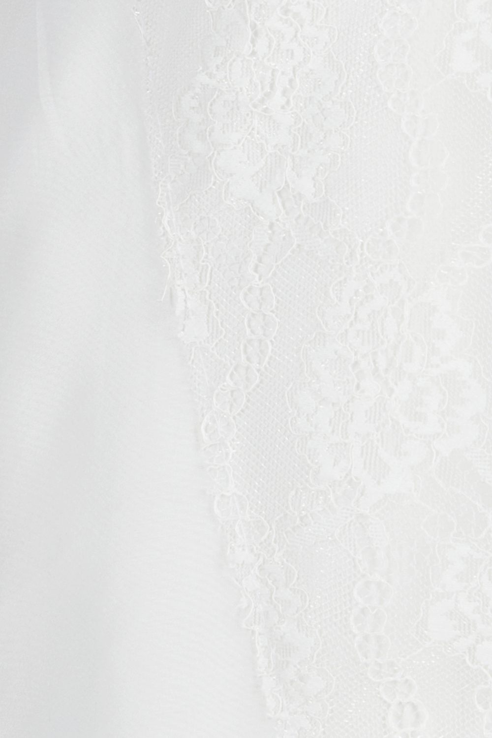 Đầm trắng xòe sát nách phối ren 