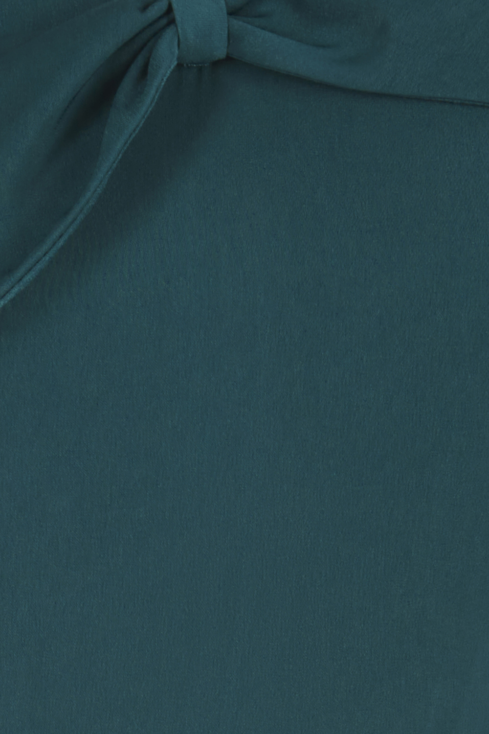 Đầm chữ A tà xéo cổ nhấn nơ 