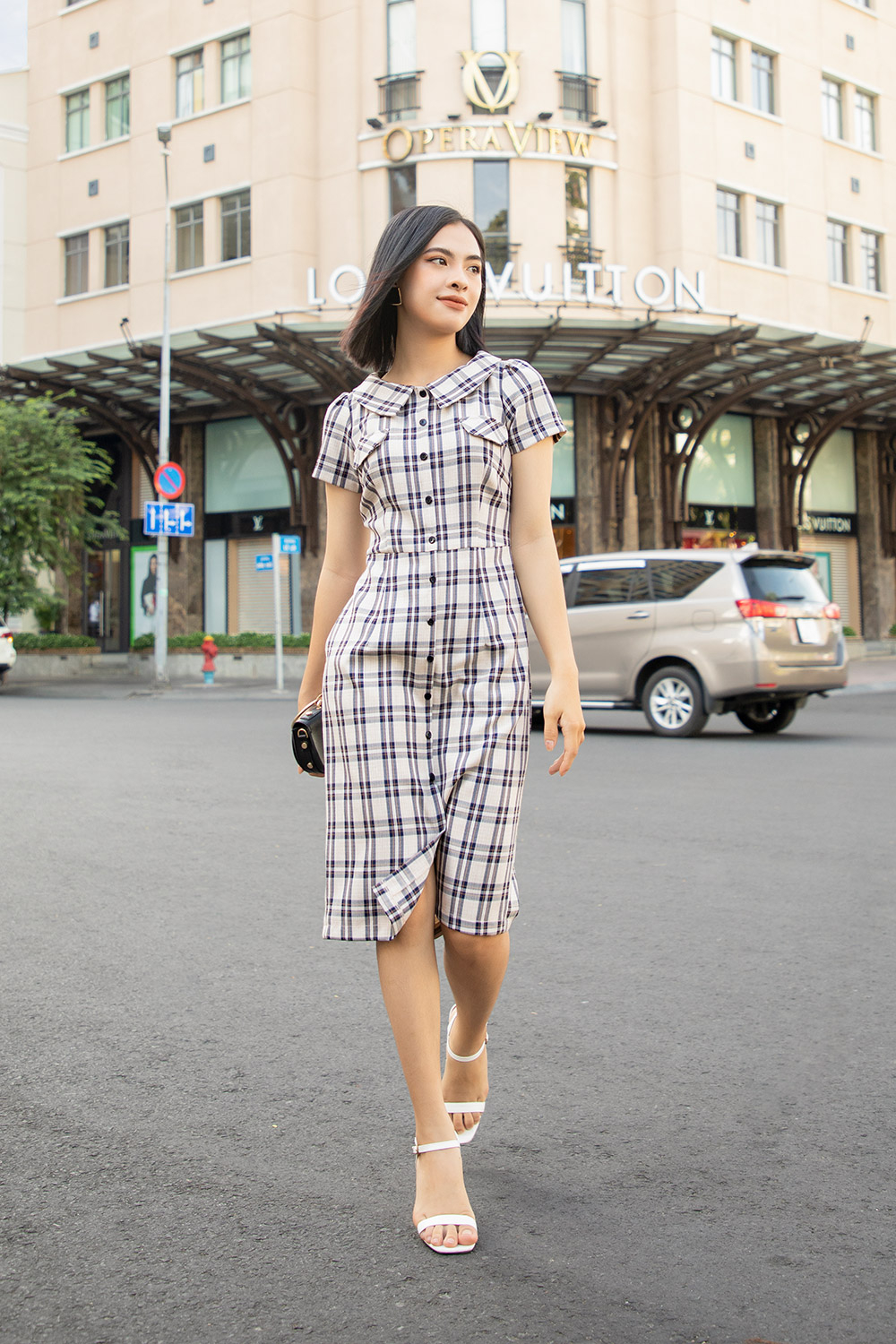 Đầm caro cổ sen dáng chữ A 