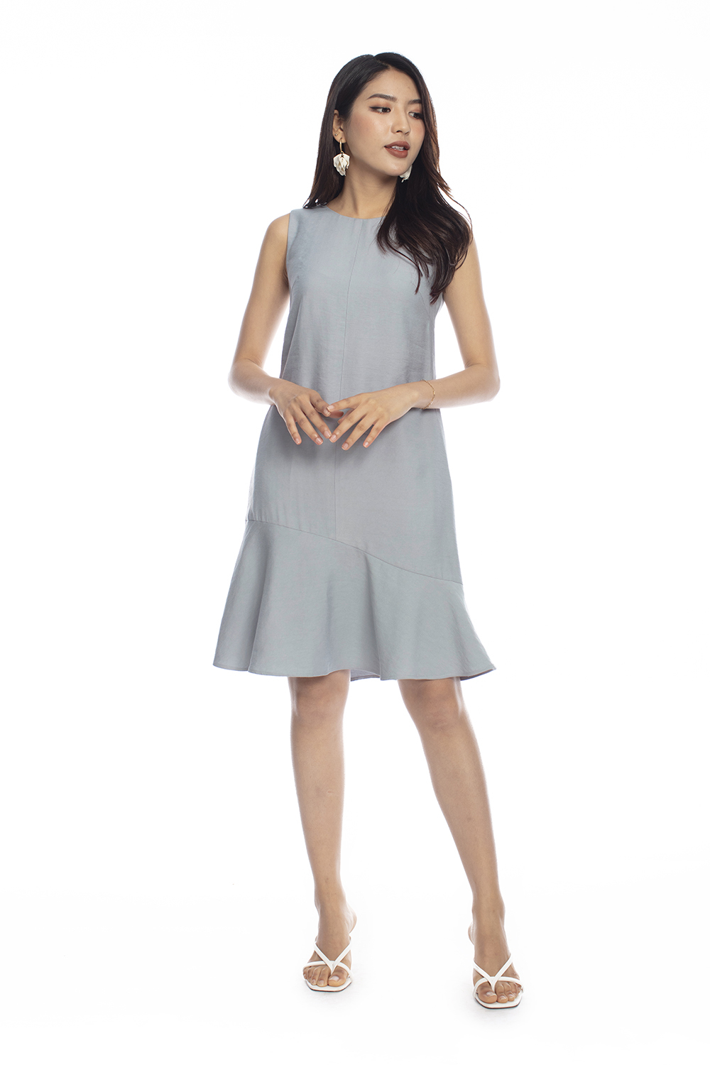 Đầm suông đuôi cá sát nách 