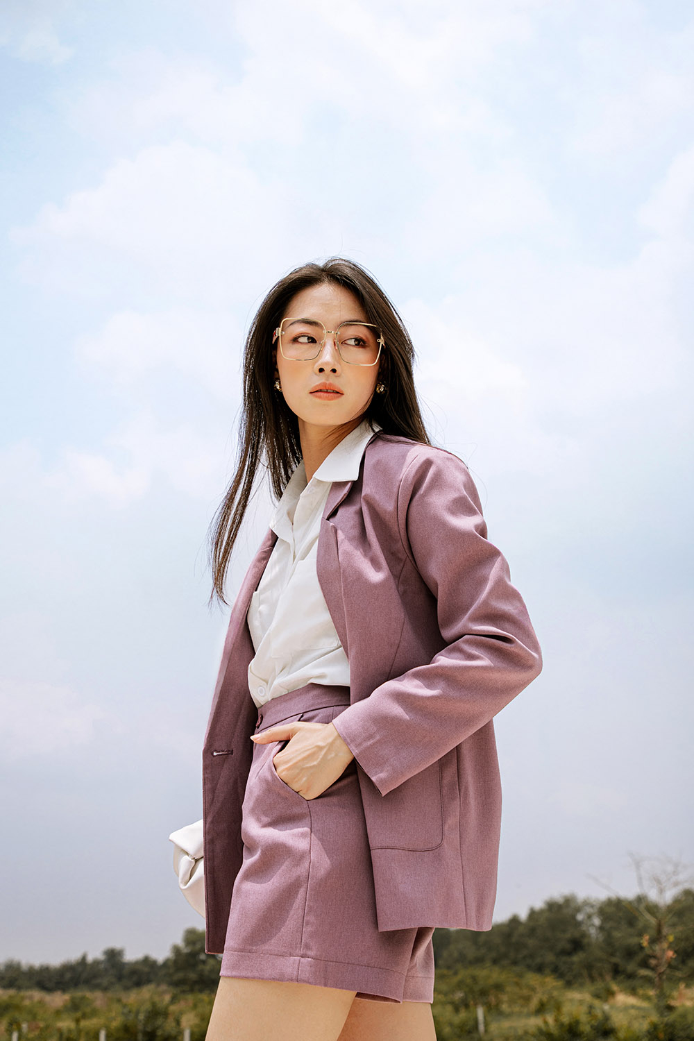 Quần short nữ màu tím có túi 