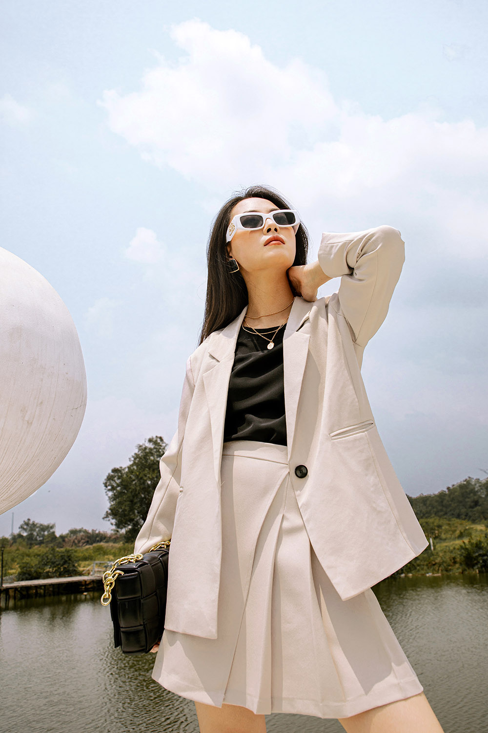 Áo khoác blazer màu kem 