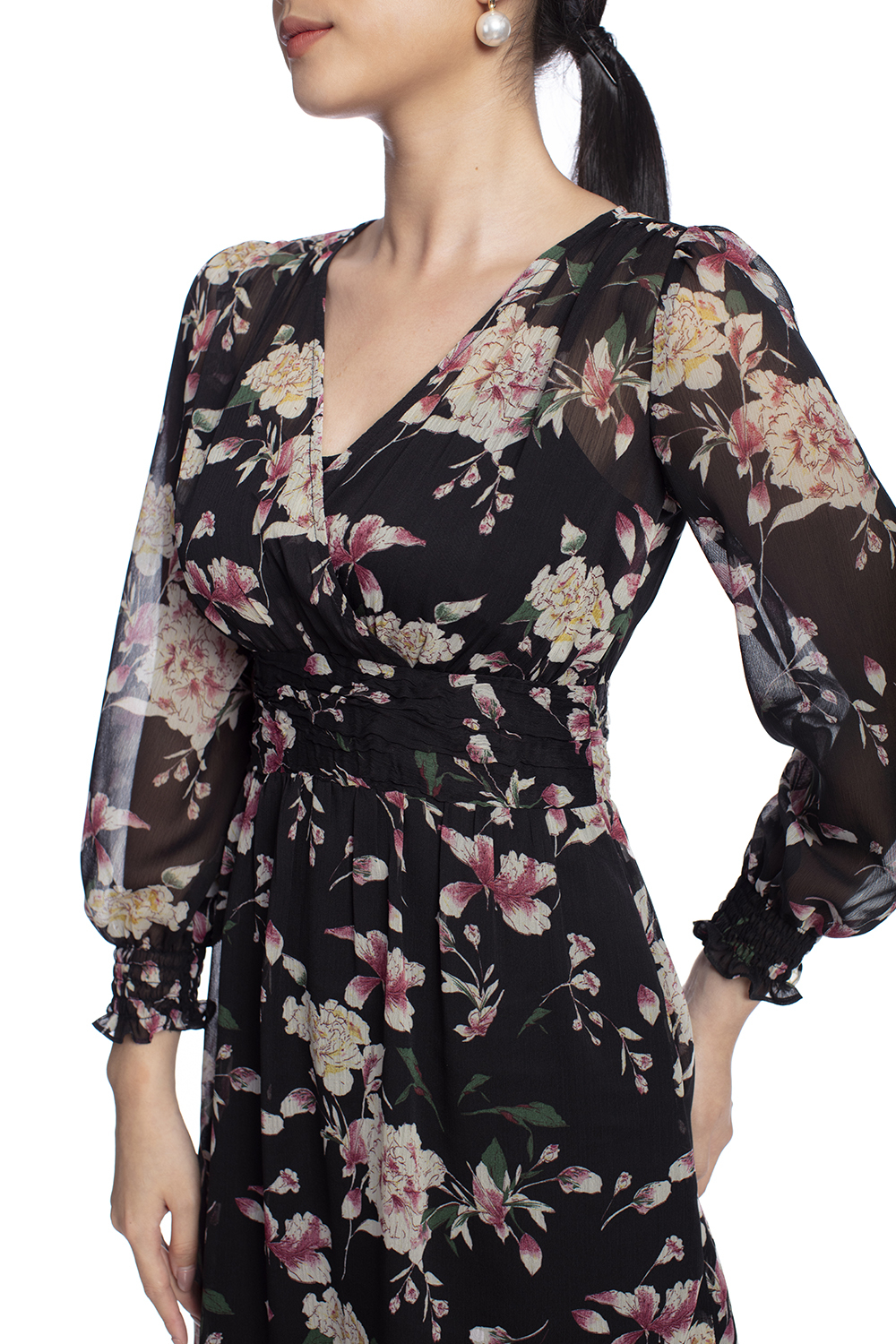 Đầm xòe tay dài họa tiết hoa 