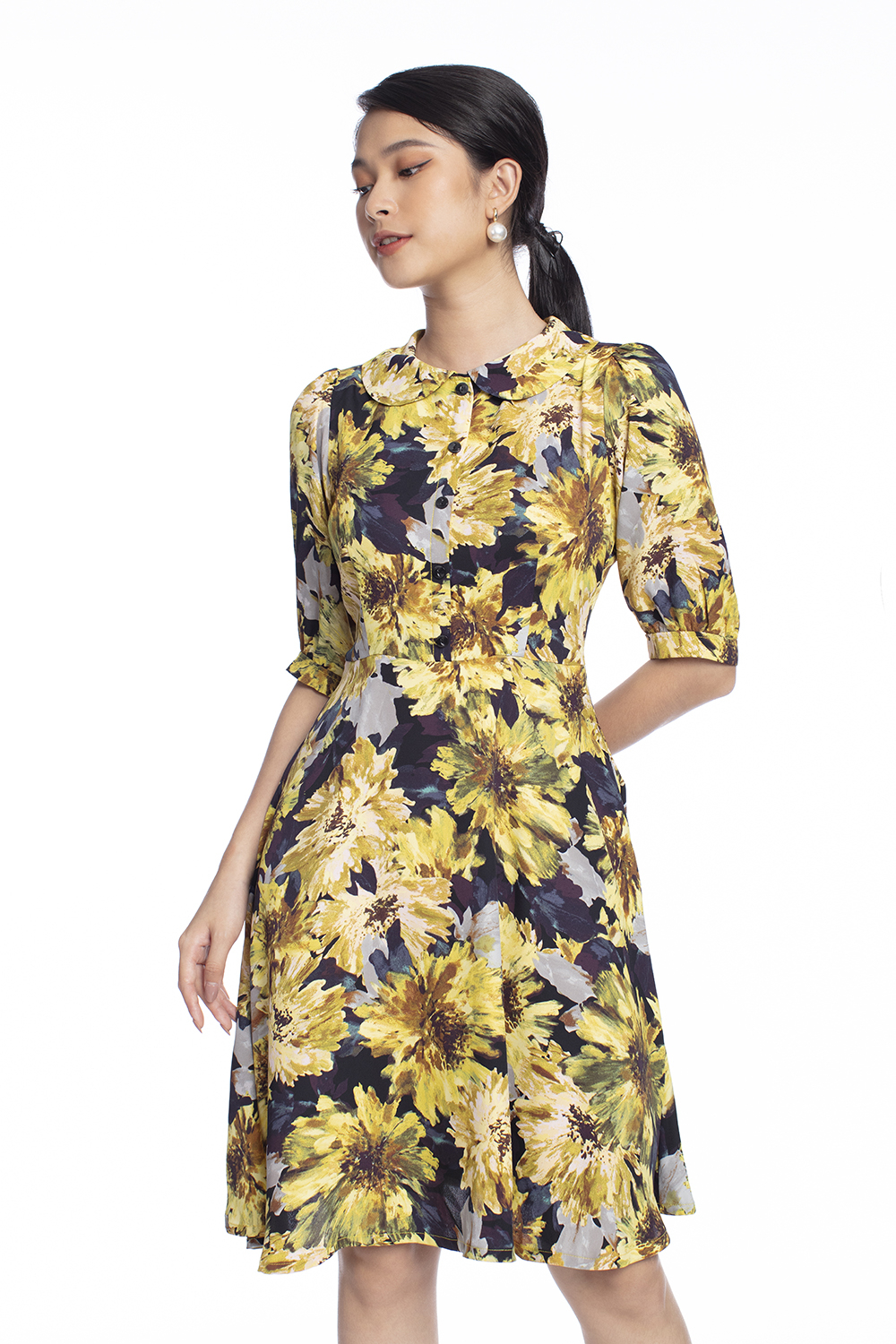 Đầm xòe hoa cổ sen tay lỡ 