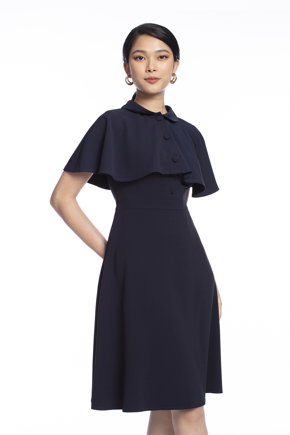 Đầm chữ A đơn sắc kèm áo khoác 