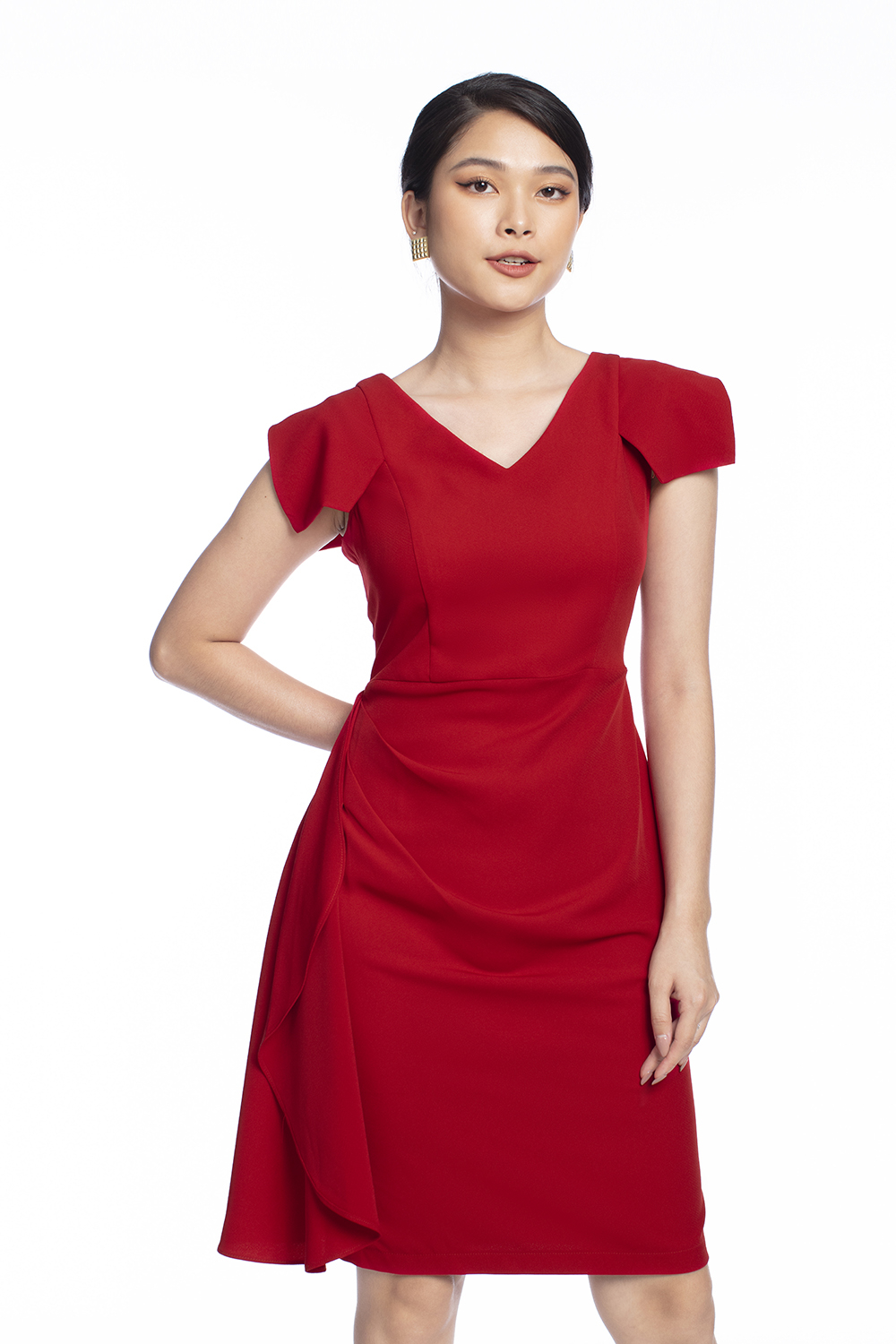 Đầm đỏ dáng chữ A phối bèo 