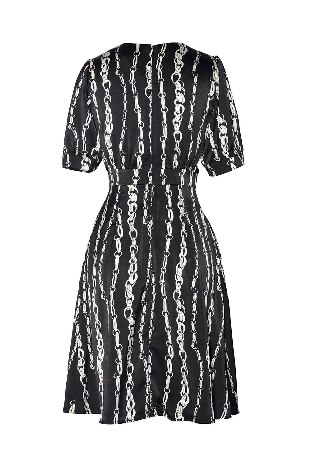 Đầm lụa dáng xòe nhấn eo 