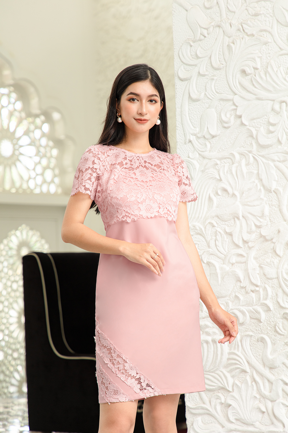 Đầm chữ A phối ren cổ tròn 