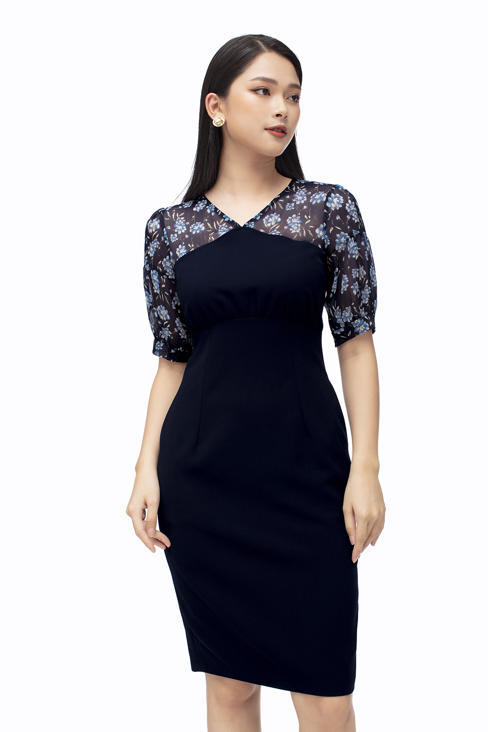 Đầm công sở dáng ôm tay lỡ cổ V 