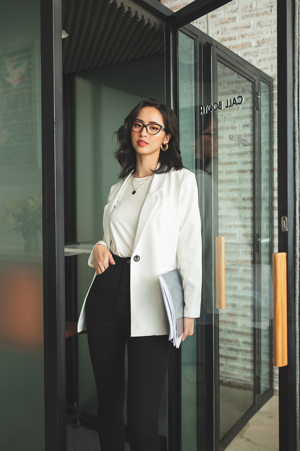 Quần jeans nữ dáng skinny màu đen 