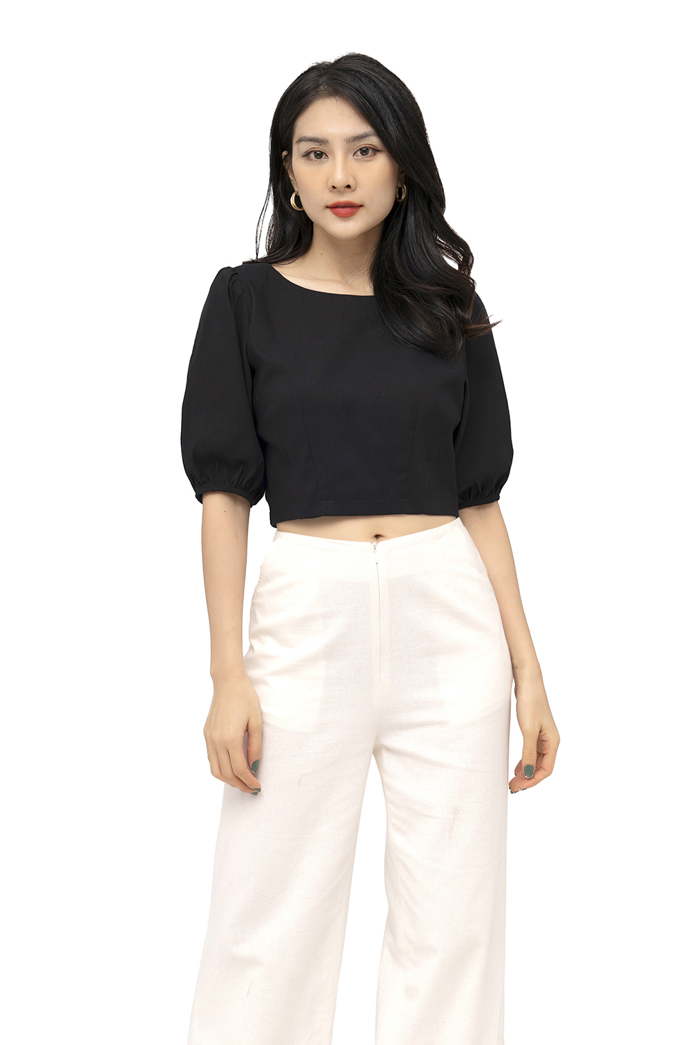 Áo croptop đen cổ tròn tay lỡ 
